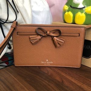 Kate Spade Hayes Wristlet